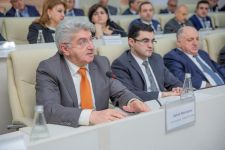 Carlsberg Azerbaijan и Азербайджанский Государственный Экономический Университет провели круглый стол на тему налоговой политики (ФОТО)