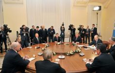 Президент Ильхам Алиев принял участие в неформальной встрече глав государств СНГ (ФОТО)