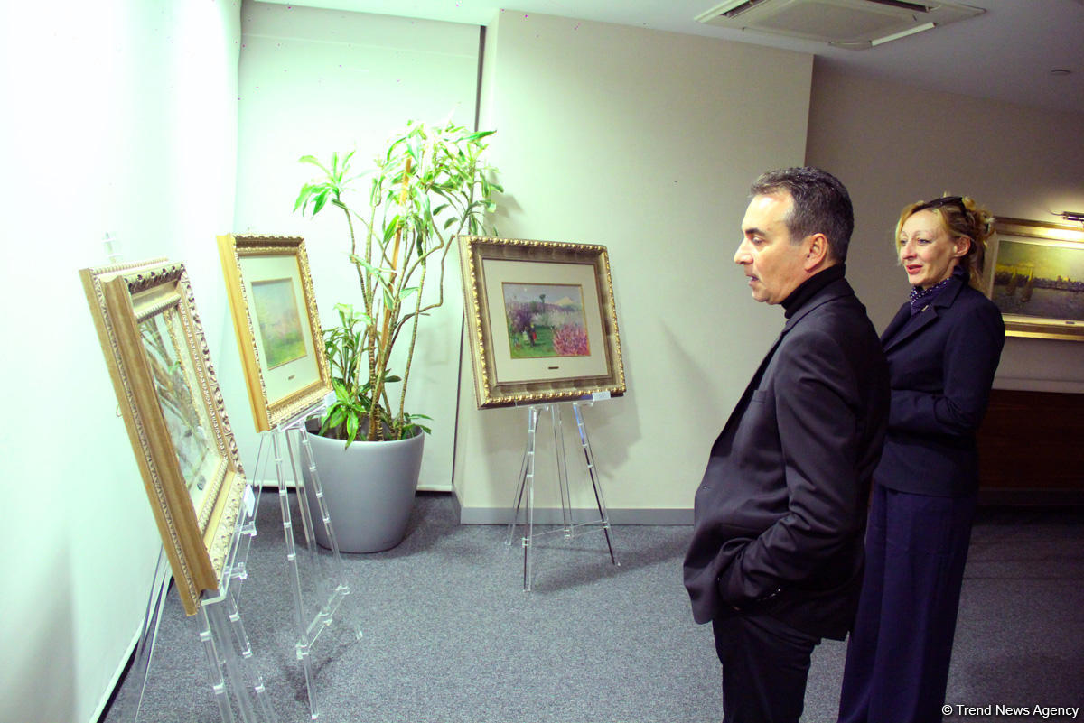 Xalq Bank провел торжественную презентацию красочного сборника о выдающемся мастере Таги Тагиеве (ФОТО)