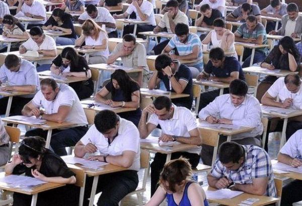В Азербайджане пройдет тестовый экзамен по приему на госслужбу