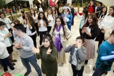 Вице-президент Фонда Гейдара Алиева Лейла Алиева приняла участие в веселье, организованном для детей с синдромом Дауна (ФОТО)
