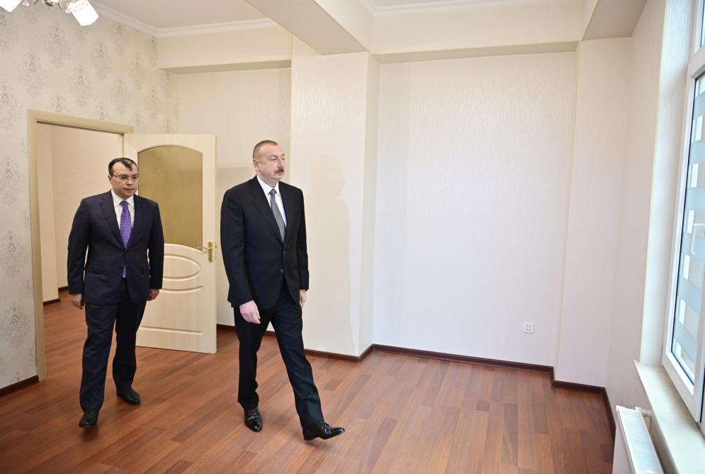 Состоялась церемония предоставления квартир и автомобилей инвалидам Карабахской войны и приравненным к ним лицам
В церемонии принял участие Президент Ильхам Алиев (ФОТО)