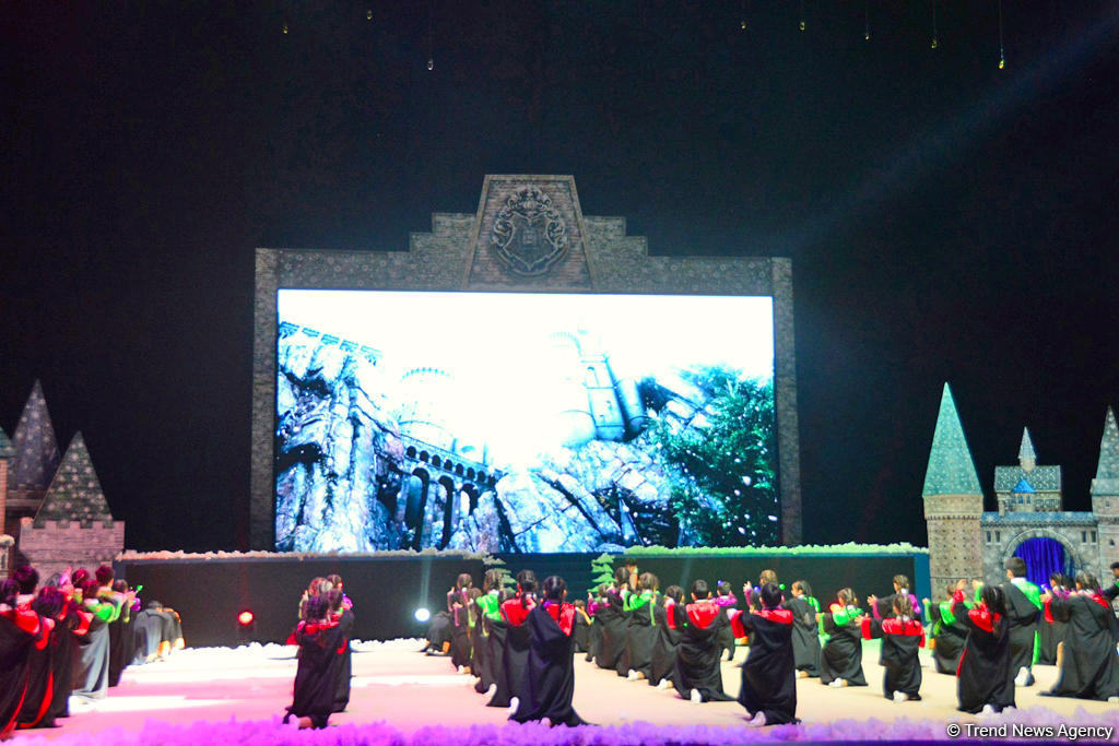 Milli Gimnastika Arenasında möhtəşəm Yeni il şousu təqdim edilib (FOTO)