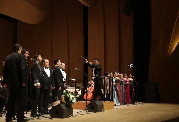 В Баку прошло торжественное закрытие первого Республиканского фестиваля вокалистов (ФОТО)