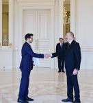 President Ilham Aliyev receives credentials of incoming Israeli ambassador (PHOTO)