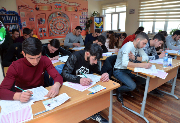 В Азербайджане обнародованы детали в связи со вступительными экзаменами по языкам в вузы