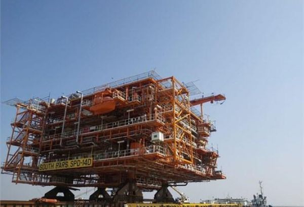 Last platform of Iran-Qatar joint South Pars gas field to be sent to 14th phase