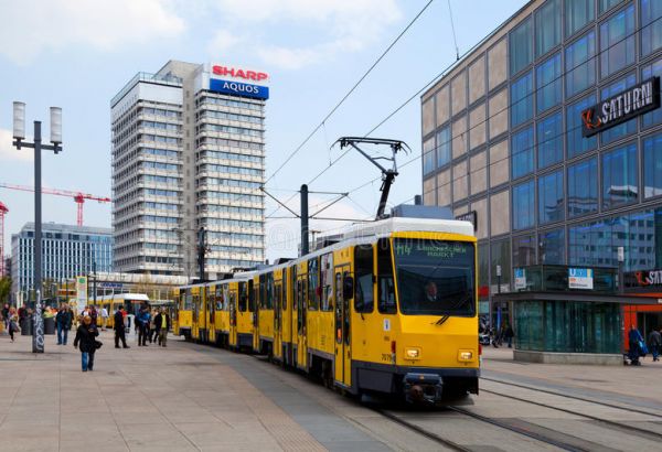В Германии пассажиры трамвая взяли его управление на себя