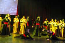 Грандиозным завершением Года Насими в Азербайджане стал спектакль "Пассион Насими" (ВИДЕО/ФОТО)