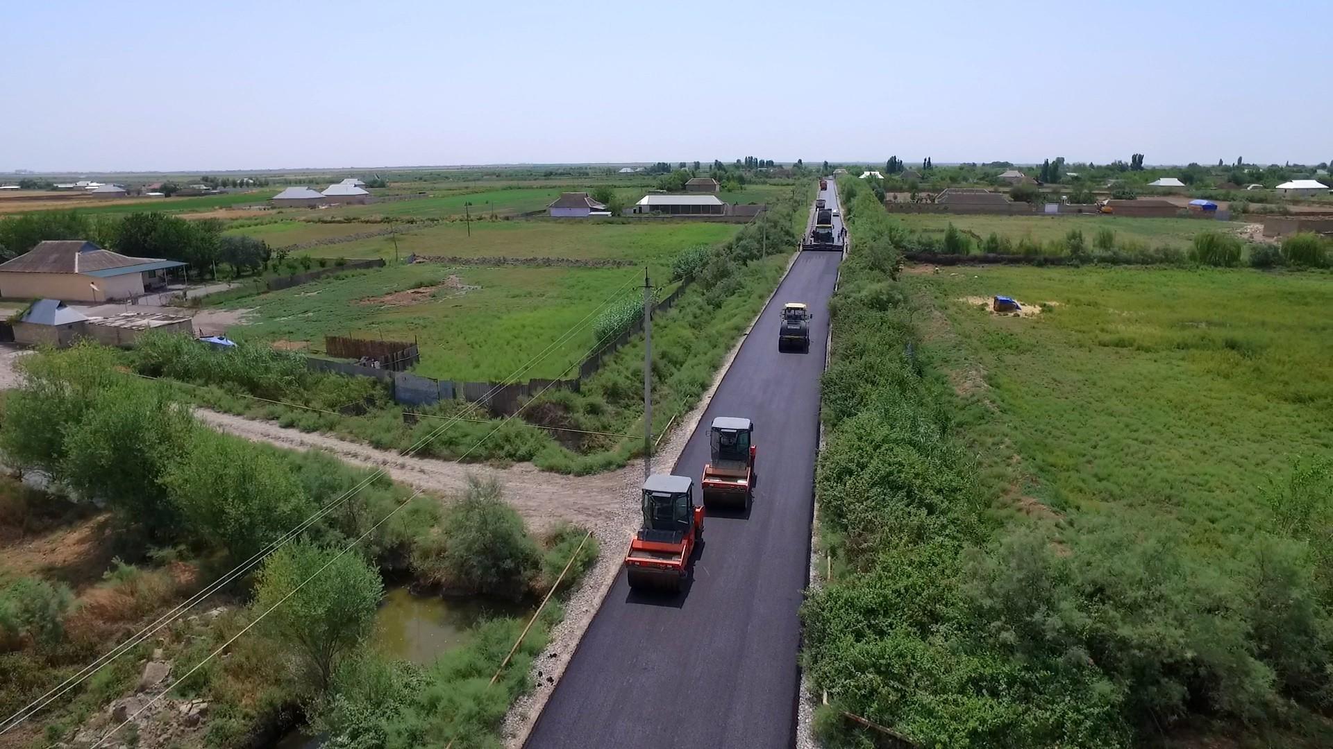 Kürdəmirdə 8 yaşayış məntəqəsini əhatə edən yeni yol salınıb (FOTO)
