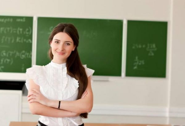 В Азербайджане объявлено время выбора вакансий для приема учителей на работу по срочному контракту