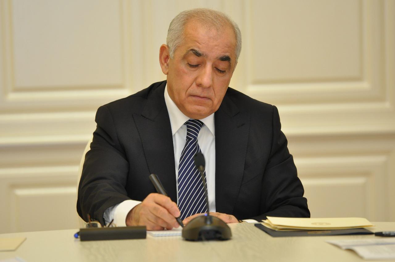 Премьер-министр Али Асадов подписал постановление о продлении режима карантина в Азербайджане
