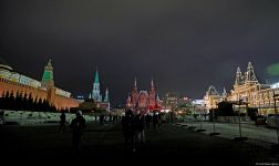 Moskva Yeni ili qarşılamağa hazırlaşır (FOTOREPORTAJ)