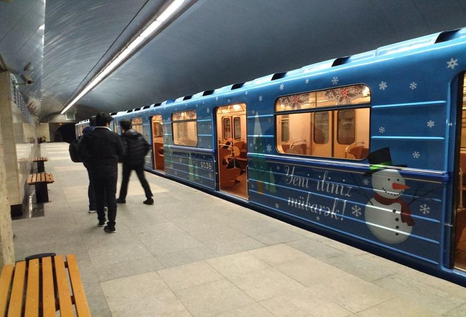 Знаменитости поздравили пассажиров Бакинского метрополитена (ВИДЕО)