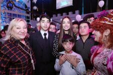 First Vice-President Mehriban Aliyeva attends traditional New Year party for children arranged by Heydar Aliyev Foundation (PHOTO/VIDEO)