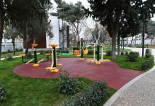 Президент Ильхам Алиев ознакомился с работами по реконструкции, проведенными в еще одном парке Баку (ФОТО) (версия 2)