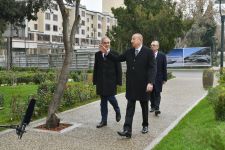 President Ilham Aliyev views ongoing renovation works in another park in Baku (PHOTO)