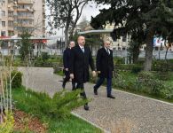 President Ilham Aliyev views ongoing renovation works in another park in Baku (PHOTO)
