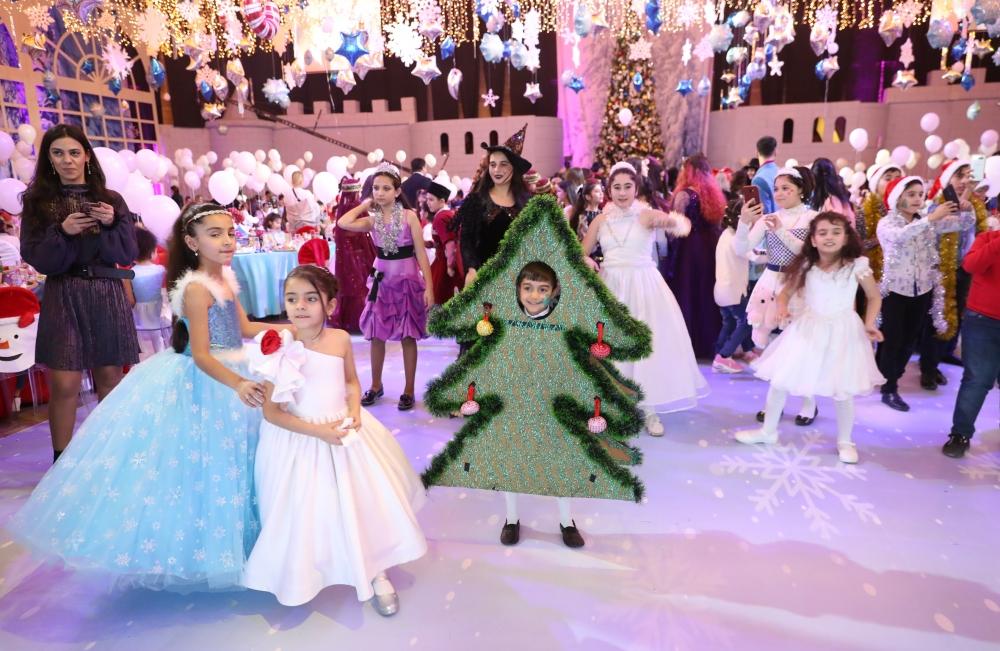 First Vice-President Mehriban Aliyeva attends traditional New Year party for children arranged by Heydar Aliyev Foundation (PHOTO/VIDEO)