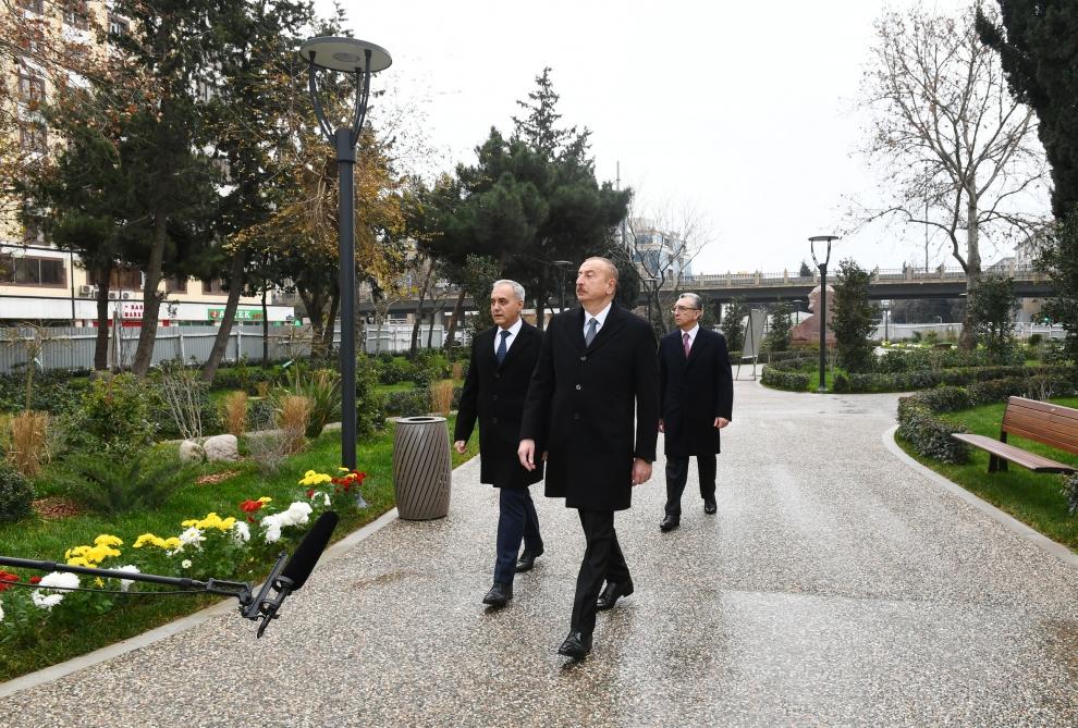 Президент Ильхам Алиев ознакомился с работами по реконструкции, проведенными в еще одном парке Баку (ФОТО) (версия 2)