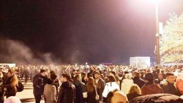 В новогоднюю ночь в центре Баку собралось миллион человек (ФOTO)