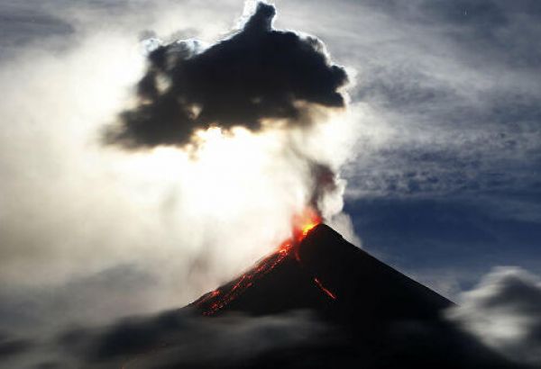 Restive Philippine volcano prompts evacuation of thousands of residents