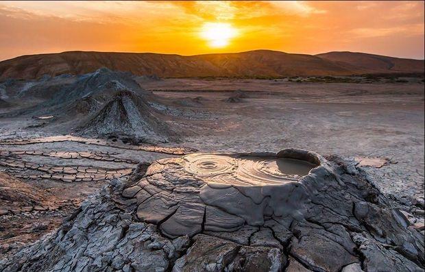 В Азербайджане запатентовано минеральное удобрение на основе вулканической грязи
