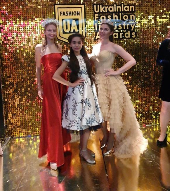 13-летняя азербайджанская модель впервые на Ukrainian Fashion Industry Awards (ФОТО)