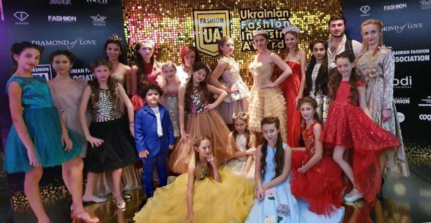13-летняя азербайджанская модель впервые на Ukrainian Fashion Industry Awards (ФОТО)