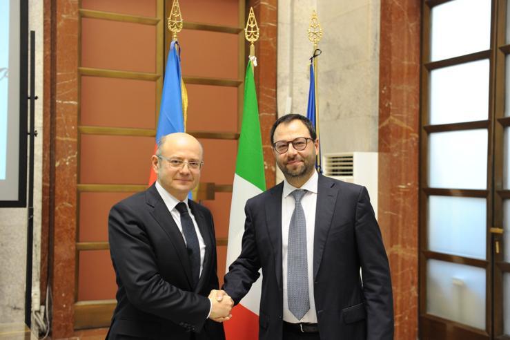 Азербайджан призвал итальянские компании к сотрудничеству  в сфере энергетики                                          (ФОТО)
