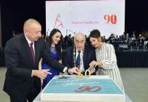 President Ilham Aliyev, first lady Mehriban Aliyeva attend ceremony to mark 90th anniversary of Khoshbakht Yusifzade (PHOTO) - Gallery Thumbnail