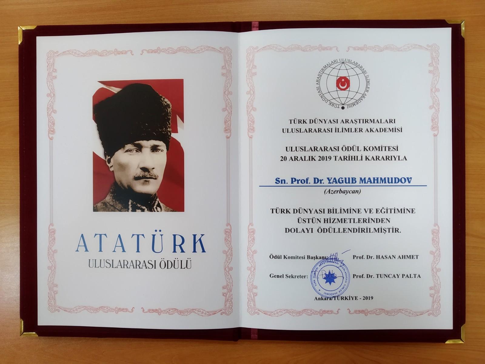 Yaqub Mahmudov Beynəlxalq Atatürk Mükafatına layiq görülüb (FOTO)