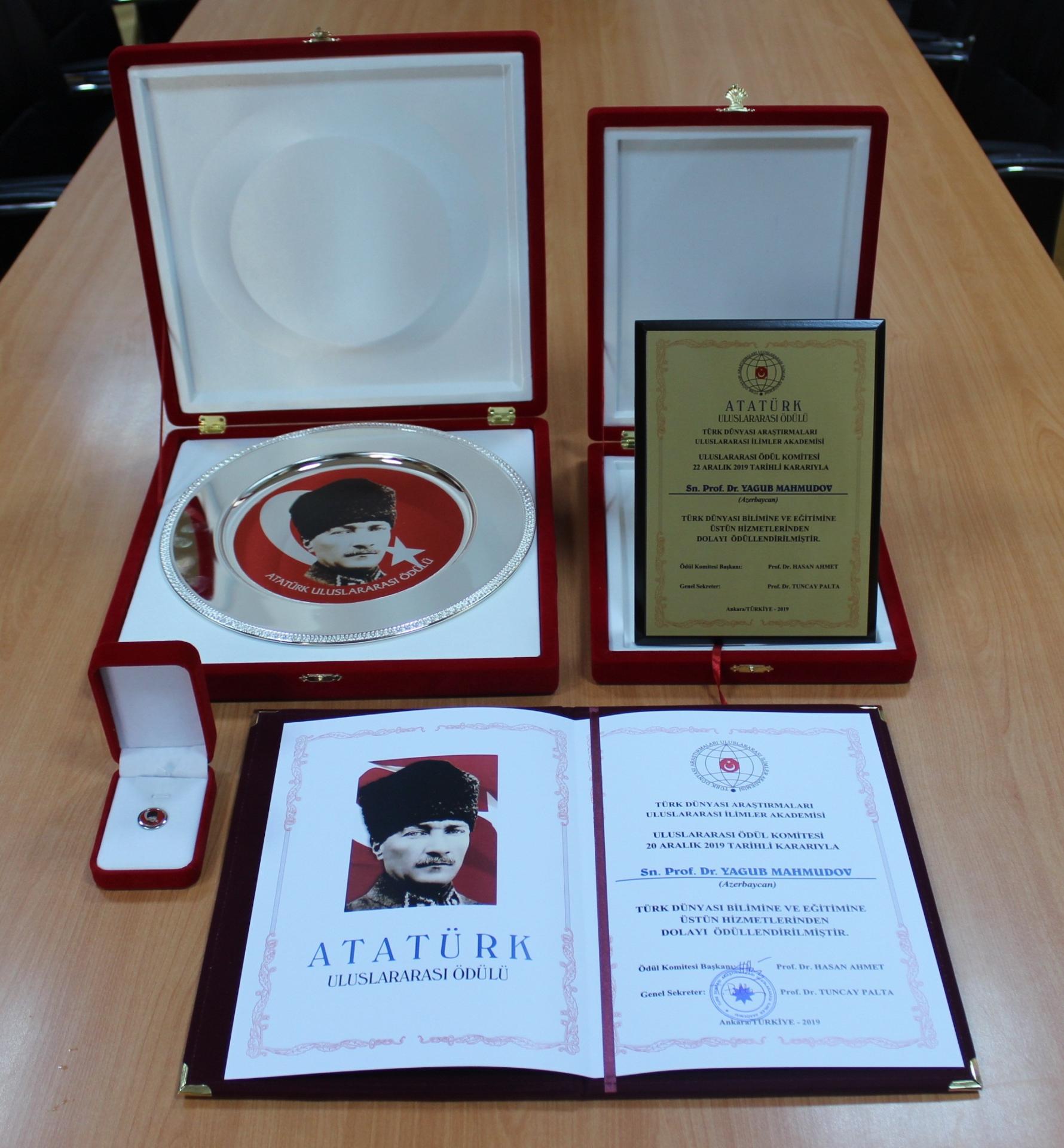 Yaqub Mahmudov Beynəlxalq Atatürk Mükafatına layiq görülüb (FOTO)