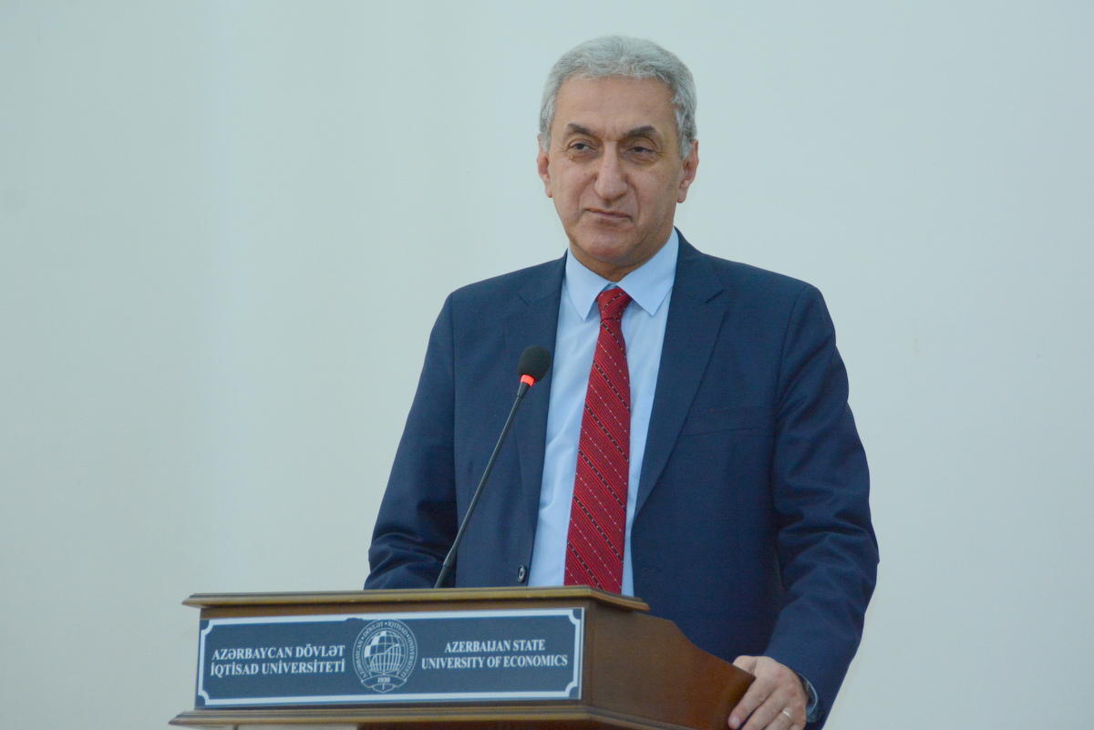 UNEC-də tanınmış ictimai xadim, professor Qaçay Heydərovun 100 illik yubileyi qeyd olunub (FOTO)