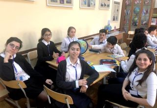 Бакинские школьники интересуются Антарктидой (ФОТО)