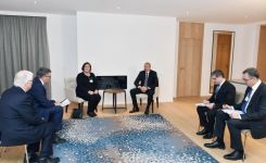 President Ilham Aliyev meets with CISCO Executive Vice President and Chief Financial Officer in Davos (PHOTO) - Gallery Thumbnail