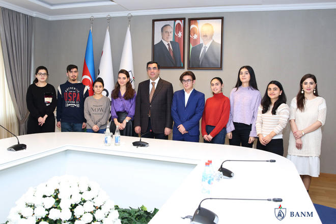 Seven students of Baku Higher Oil School to study in Spain