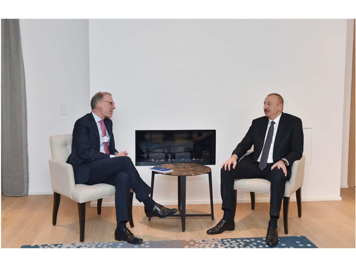 Президент Ильхам Алиев встретился в Давосе с главным исполнительным директором компании "Carlsberg Group” (ФОТО)