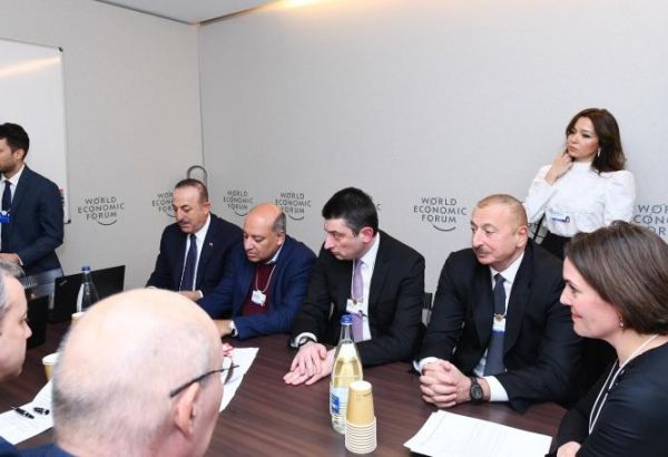 Президент Ильхам Алиев принял участие в заседании в рамках Всемирного экономического форума (ФОТО)