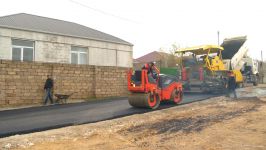 В одном из поселков Баку ведутся работы по реконструкции дорог (ФОТО)