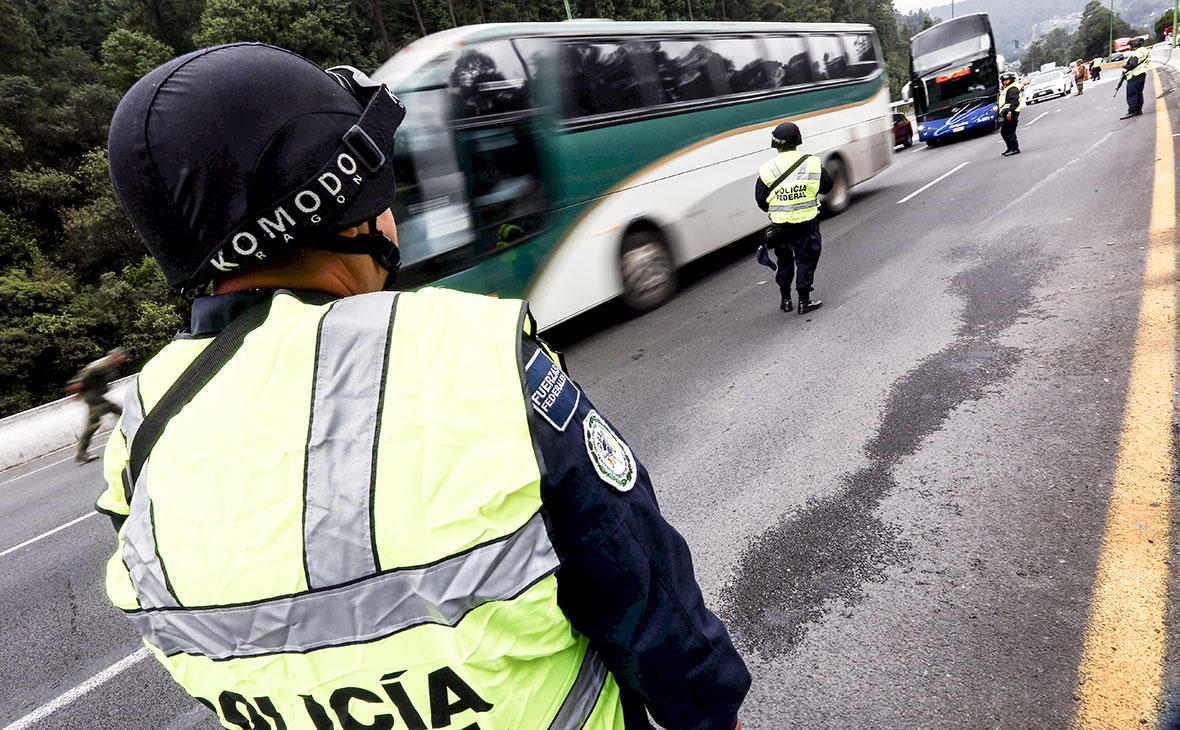 Неизвестные напали на юге Мексики на автобус с туристами из Польши