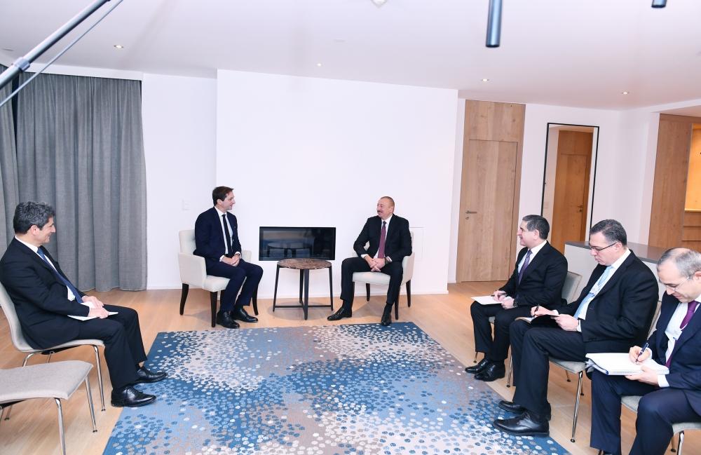 Президент Ильхам Алиев встретился в Давосе с новым  генеральным исполнительным директором группы SUEZ (ФОТО) (версия 2)
