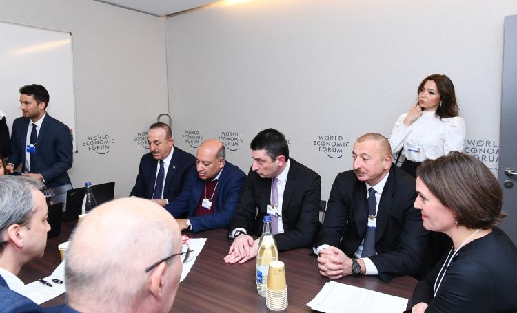 Президент Ильхам Алиев принял участие в заседании в рамках Всемирного экономического форума (ФОТО)