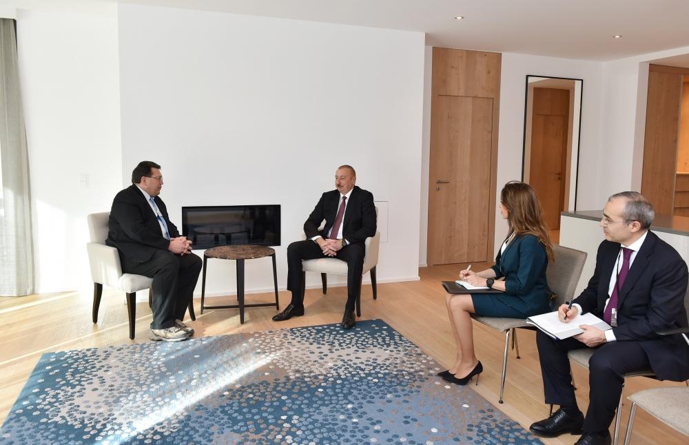 Azerbaijani president meets with mayor of Swiss town of Montreux in Davos (PHOTO)