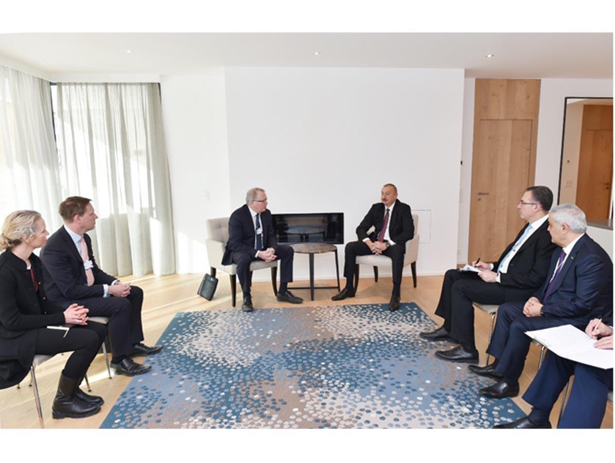 Azerbaijani president meets with Chief Executive Officer of Equinor in Davos (PHOTO)