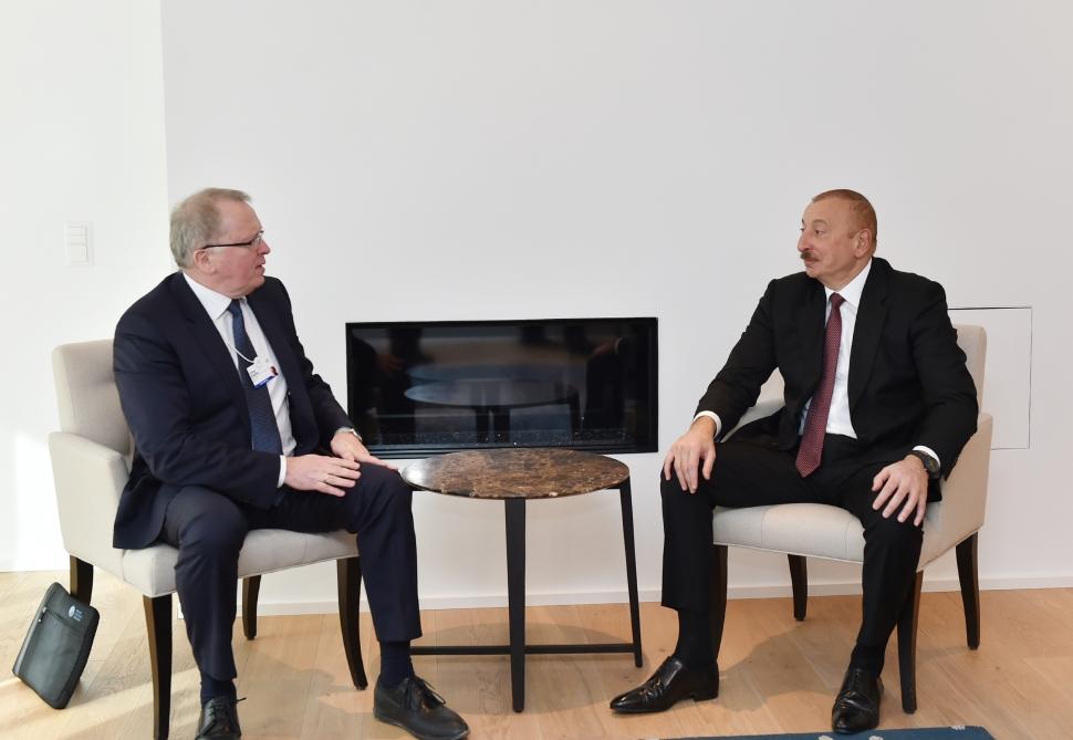 Azerbaijani president meets with Chief Executive Officer of Equinor in Davos (PHOTO)