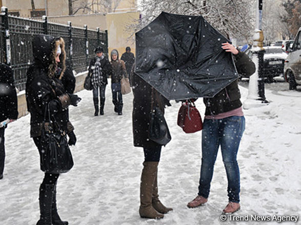 Завтра в Баку ожидаются снег и сильный ветер