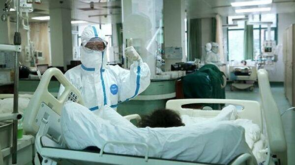 Новый тип коронавируса диагностировали у трех врачей в Пекине