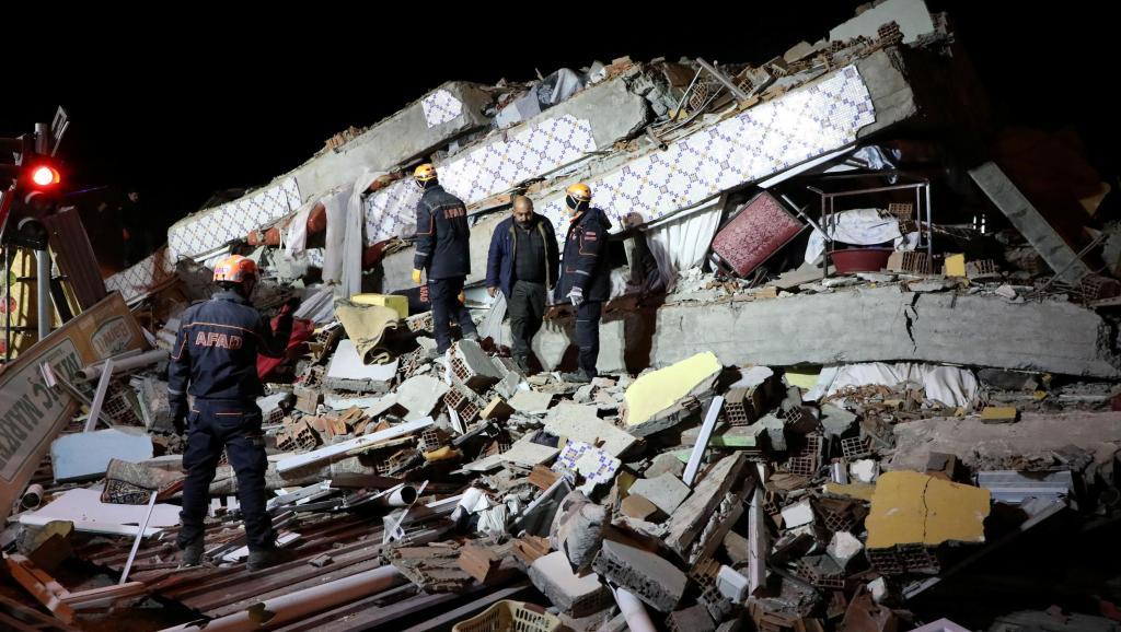 Число жертв землетрясения в Турции достигло 39-и человек (Обновлено)