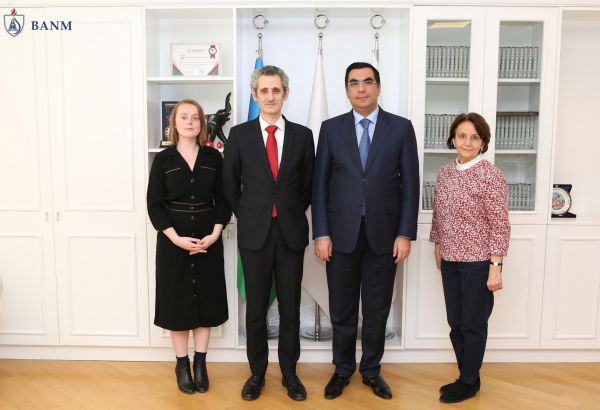 Новый посол Франции посетил Бакинскую Высшую Школу Нефти (ФОТО)